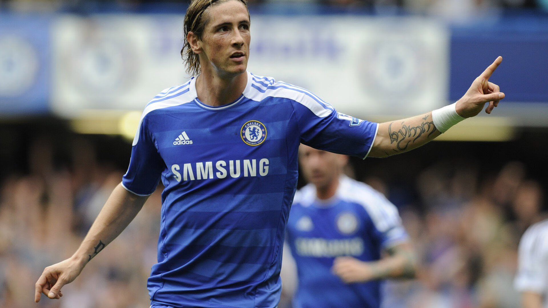 青少年足球比赛文化节丰富多彩，掀起全民热潮，青少年校园足球比赛